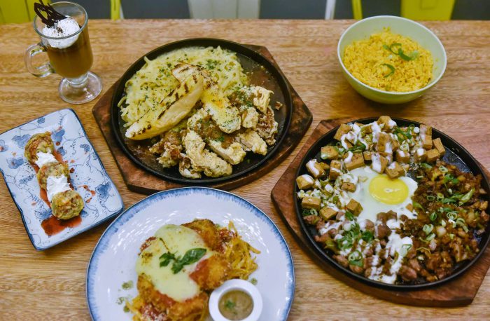 restaurants in las pinas, where to eat in las pinas, cavite restaurants, where to eat in cavite, dasmarinas, filipino food, filipino recipes, malaysian food, cafe, coffee beans
