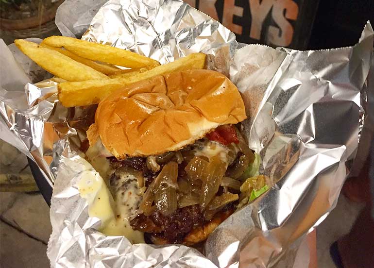 cheeseburger-fries