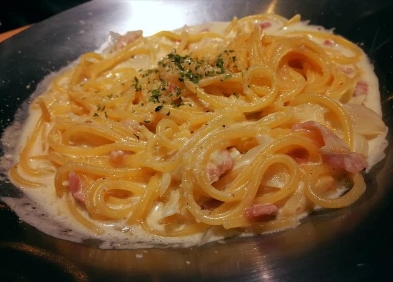10k roses cebu, 10,000 roses cafe, cebu restaurant, what to do in cebu, pasta