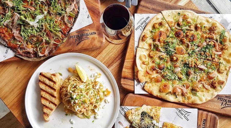 Pizzas, wine and pasta from Pizza Grigliata