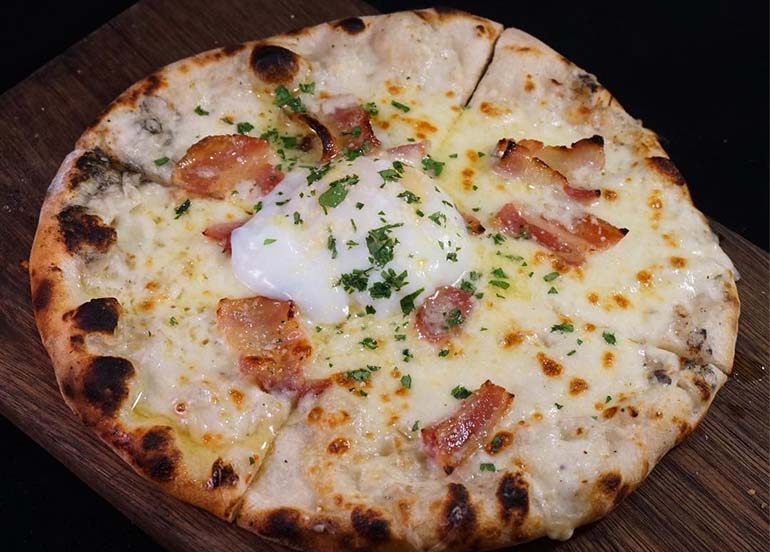selfie-pizza