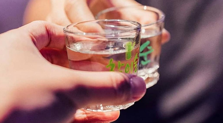 soju-cheers