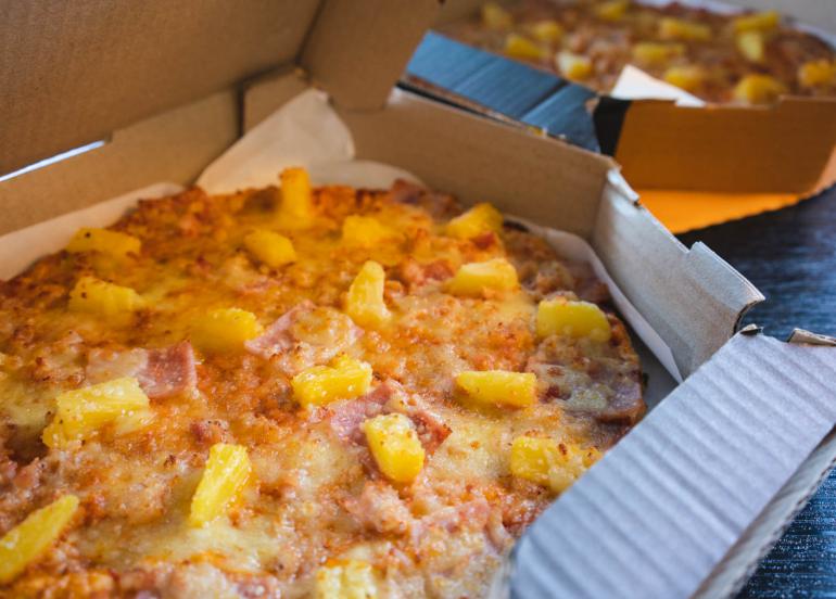 yellow cab, yellow cab menu, yellow cab delivery, yellow cab pizza, charlie chan pasta, chicken pasta recipe, hawaiian pizza