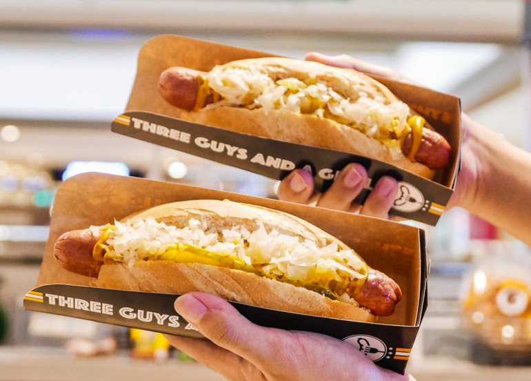 hotdog sandwich three guys and a grill
