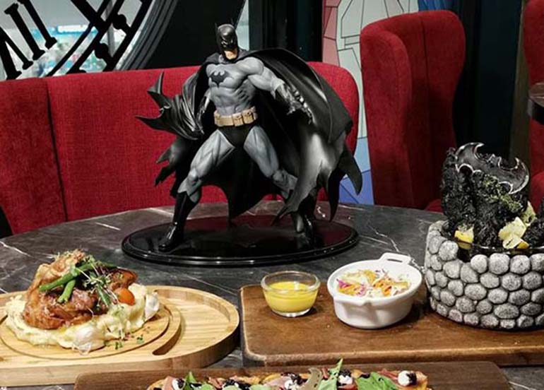 batman-table-display
