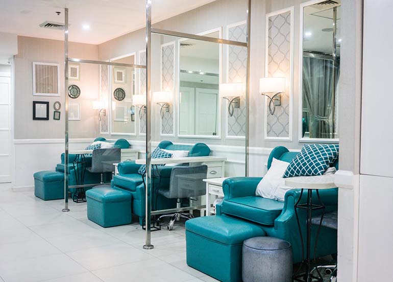 sofas-for-mani-pedi-treatments