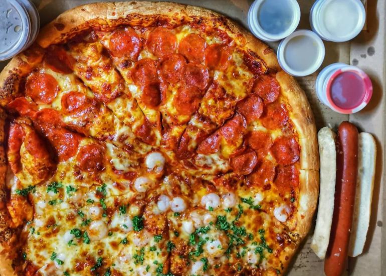 s&r, s&r pizza, stuffed crust pizza, cheese