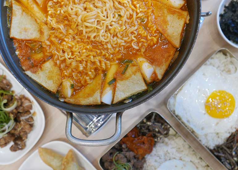 Noodles, Soup, and Dosirak from Kko Kko
