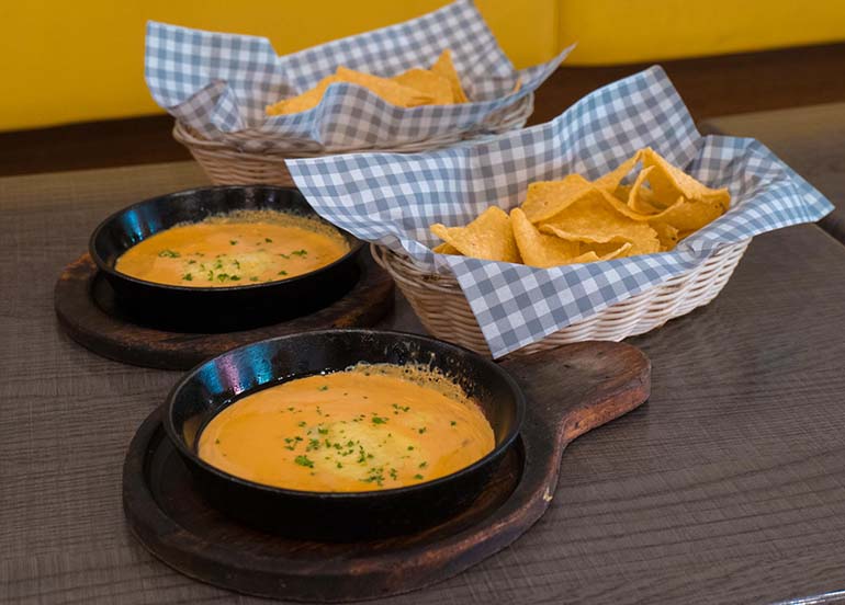 cheese dip with nachos