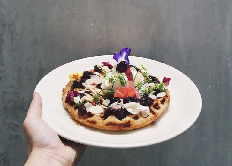 habitual coffee flower dishes