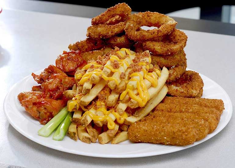 Burgoo Supreme Sampler - Wings, Mozarella Sticks, Onion Rings, French Fries