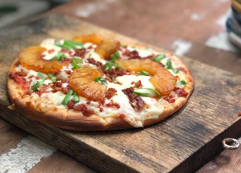 Bacon and Pineapple Pizza from Rustic Mornings by Isabelo