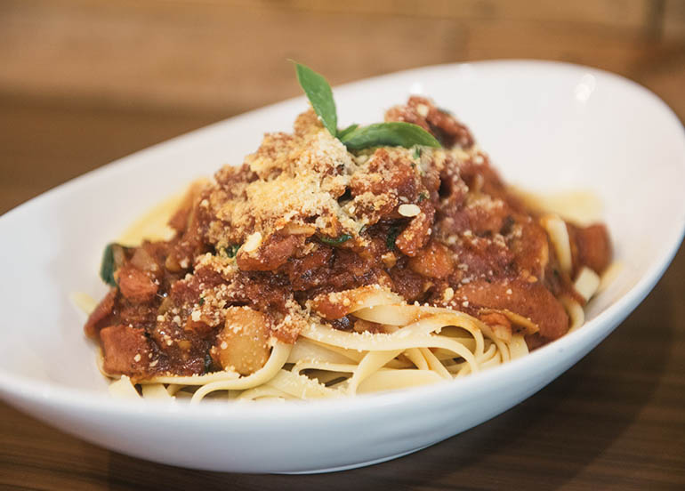 Tomato Based Spaghetti from Crazy Wings