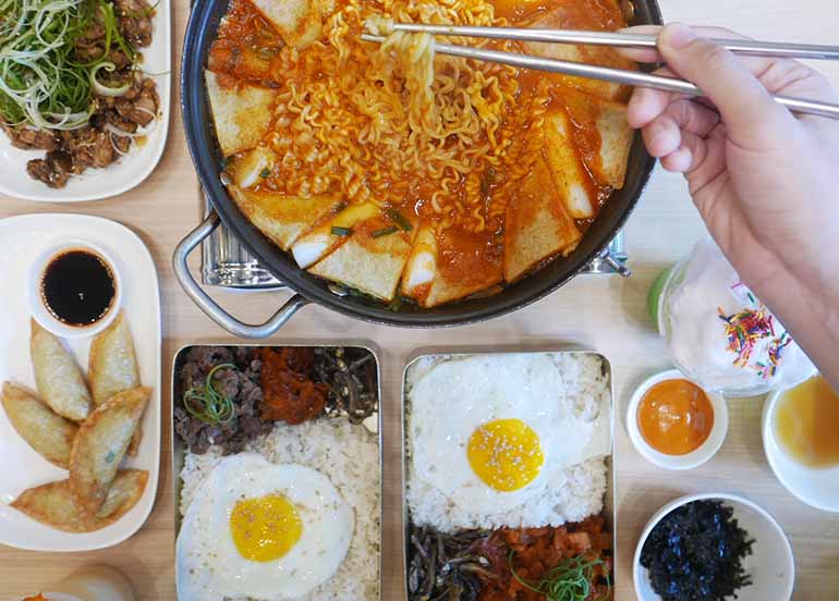 Noodles, Dosirak and Dumplings from Kko Kko Home