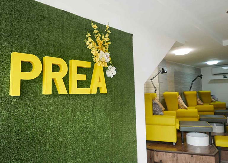 spa-nail-lounge-area
