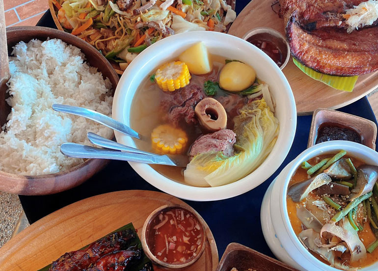 leslies-tagaytay-bulalo