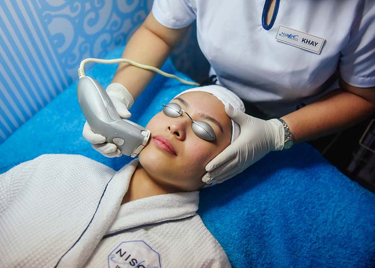 hydrating-mask-facial