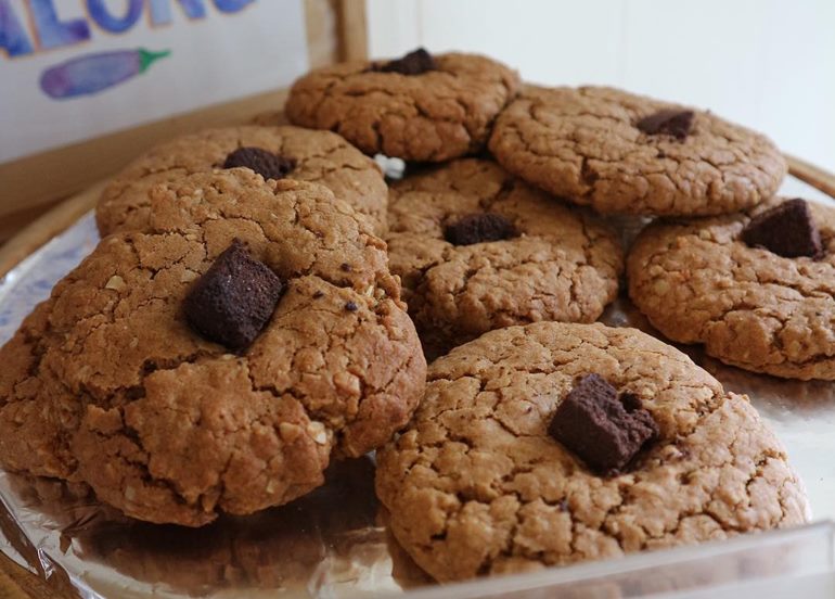 vegan-oatmeal-cookies