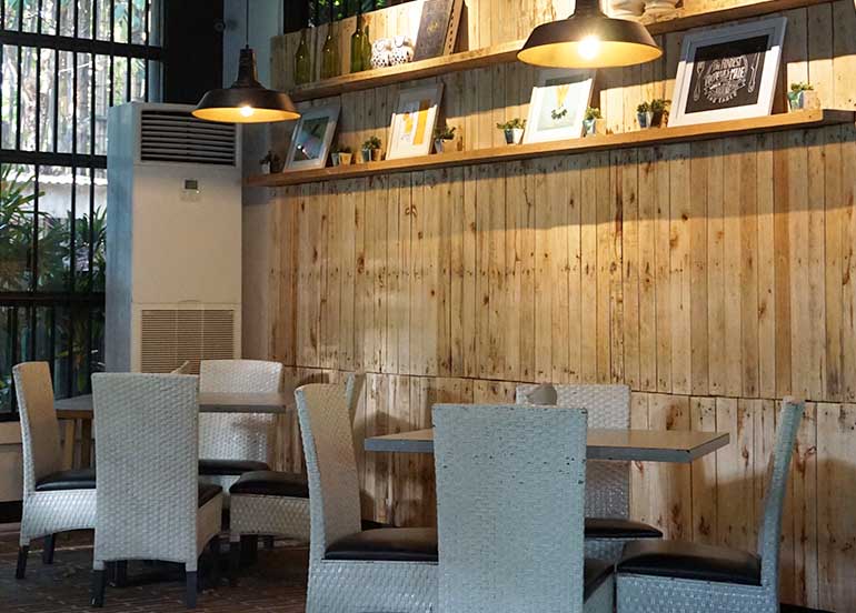 Lola Cafe + Bar Interiors