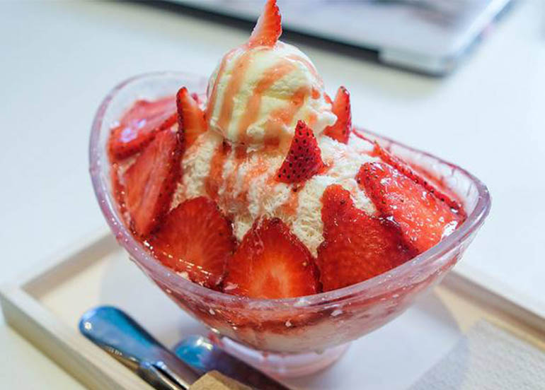 Strawberries and Cream Bingsu from Snowbing Korean Dessert Cafe