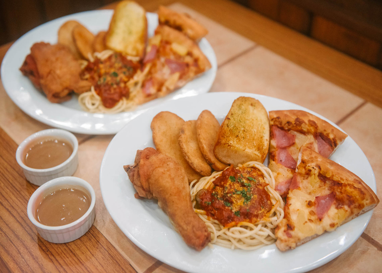 shakeys-bunch-of-lunch