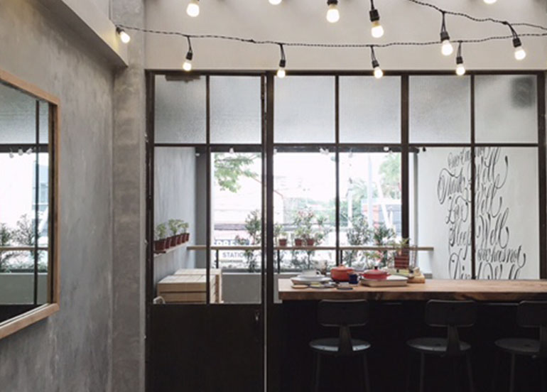 Spoon eat + drink interiors