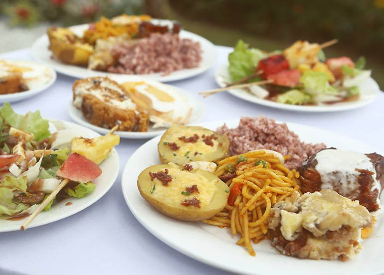 Spaghetti, Cordon Bleu, Chicken, Potatoes from Vizco's Restaurant