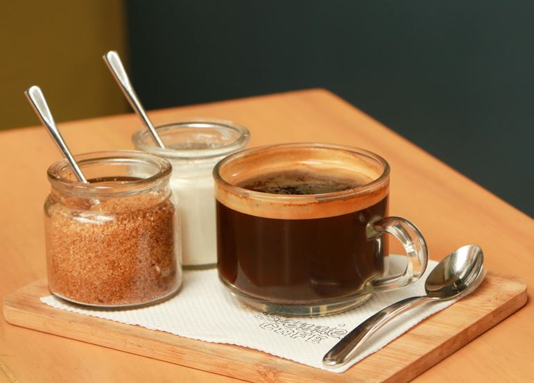sunnies-coffee-cup