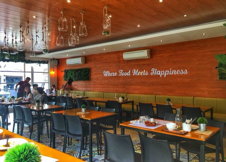 cafe-dominique-interiors