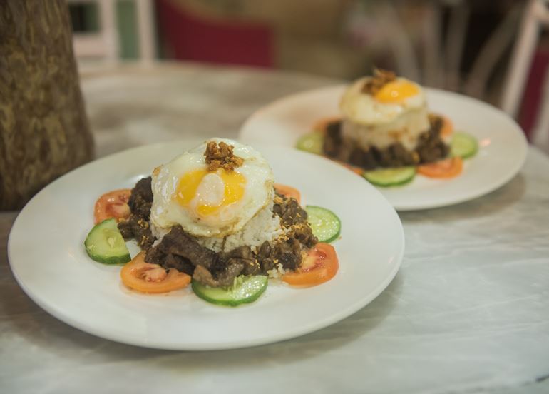 ziba-cafe-tapsilog
