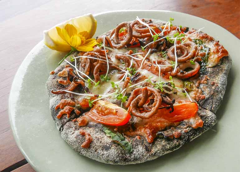 Pusit Pizza from Tahanan Bistro