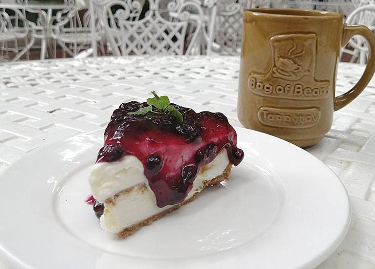 Frozen Blueberry with Kapeng Barako from Bag of Beans Tagaytay