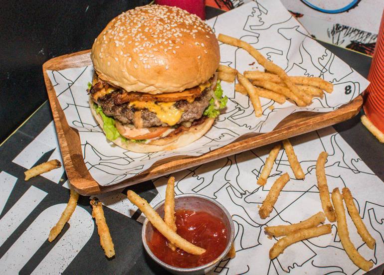8cuts-cheeseburger