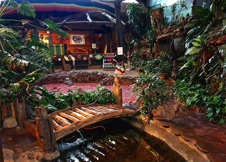 Oh My Gulay Interior