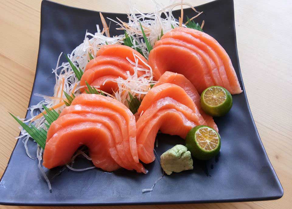salmon-sashimi