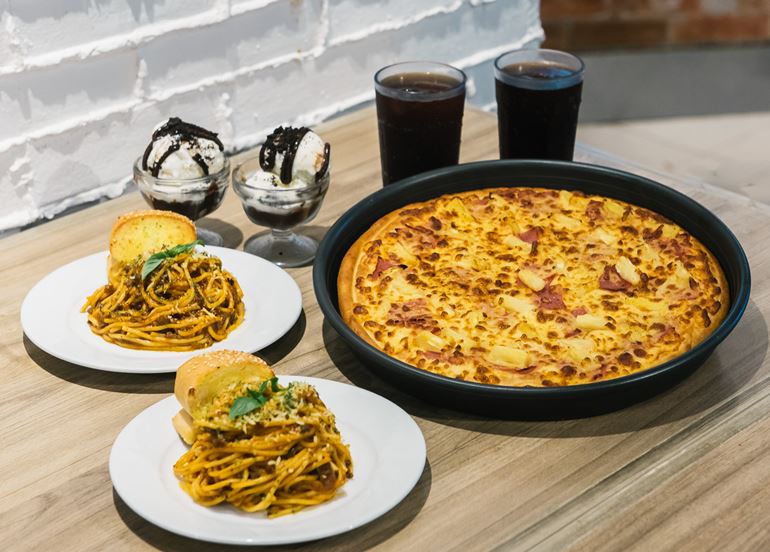 pizza-spaghetti-dessert-combo