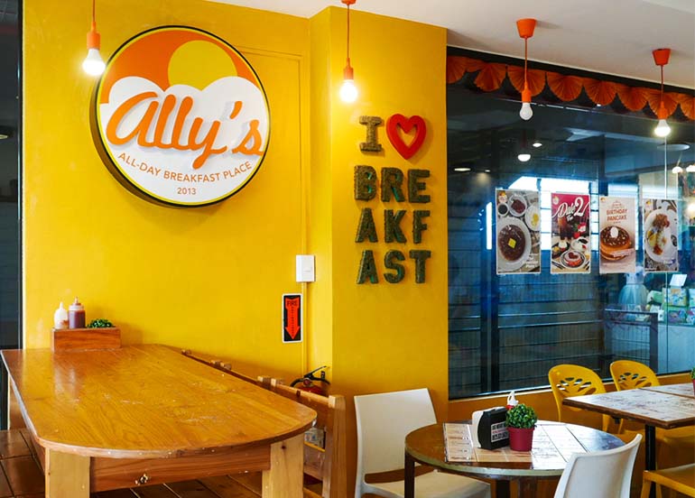 Ally's All Day Breakfast Interiors