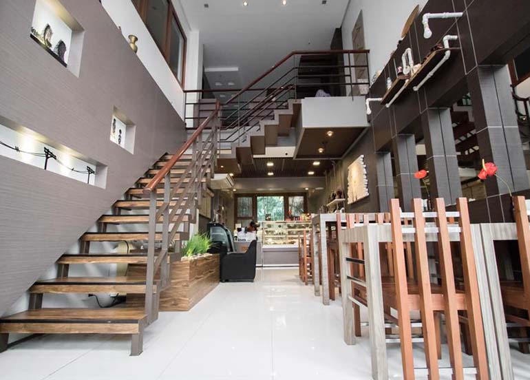 K&L Cafe by Blushing Cupcakes Interiors