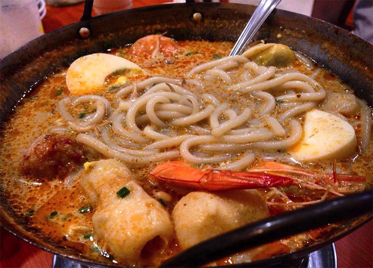 Chomp Chomp Singaporean Laksa