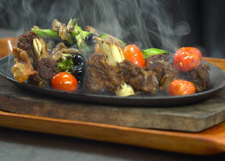 Sizzling Food from Oscar at the Eugenio Lopez Center