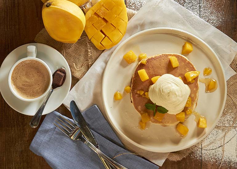 mango-pancakes
