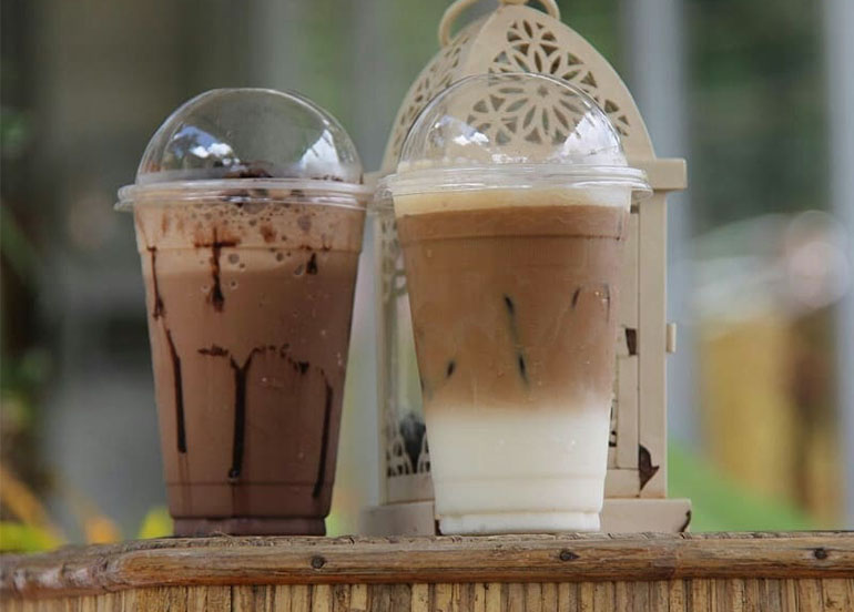 Cafe Latte and Cafe Mocha from Cafe de Angelo