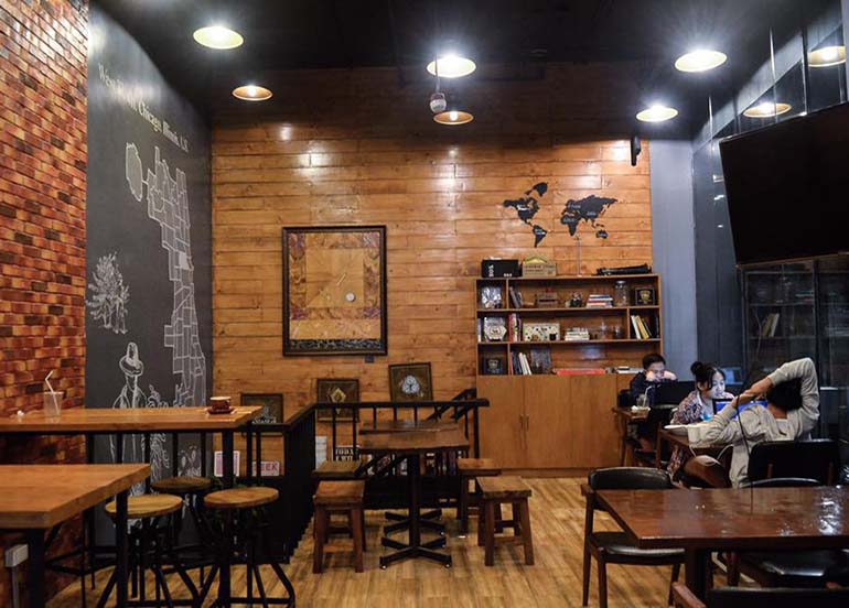 cafe-with-work-area