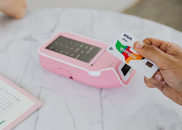 cashless-digital-payment-via-card