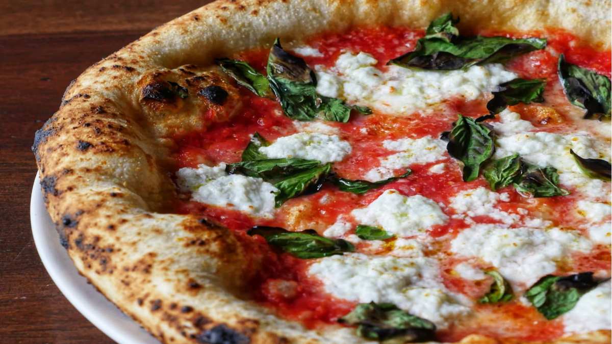 Where to Have Pizza Delivered in the Metro | Booky