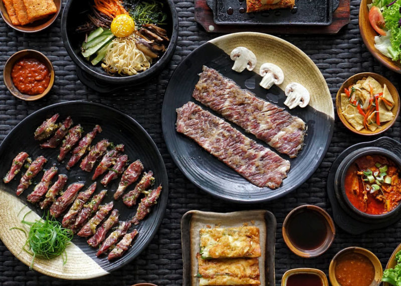Sariwon flatlay
