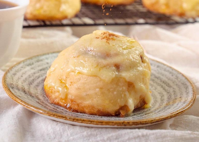 Cinnamon Rolls with Cinnamon Spice from Milk and Honey Manila