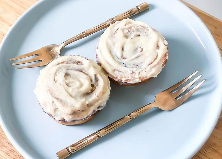 Cinnamon Rolls from Roll and Bake